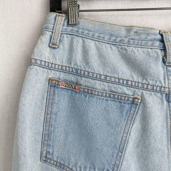 ZENA Vintage Light Washed Denim Short - Picture 8 of 10